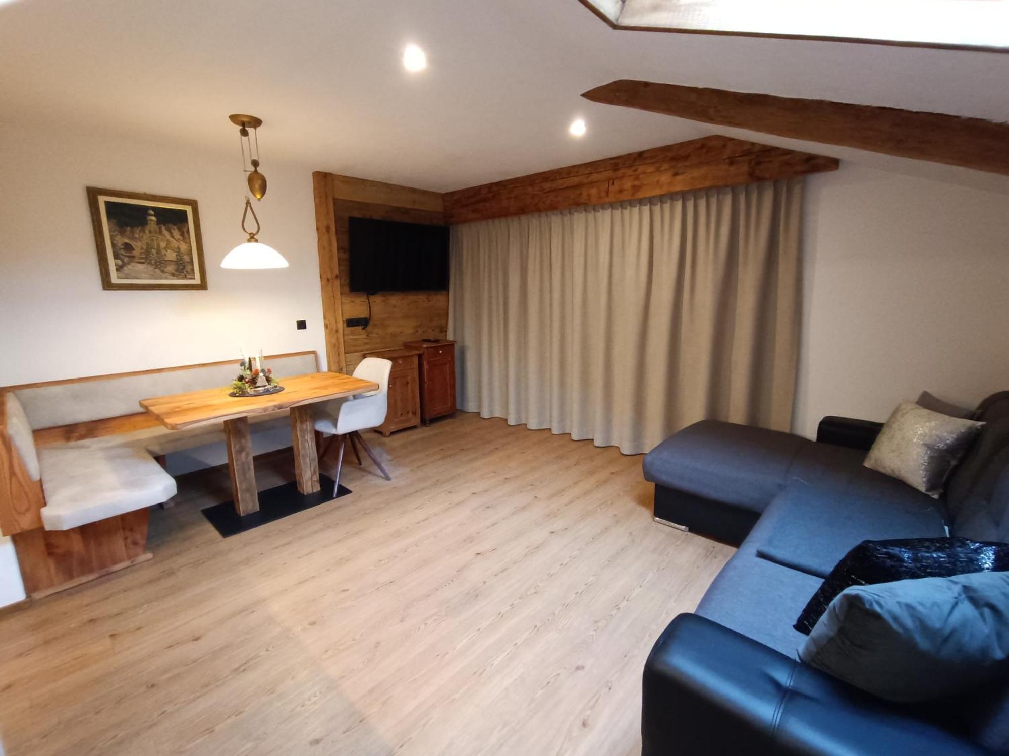 Kuglerhof Apartment Dobbiaco Ngoại thất bức ảnh